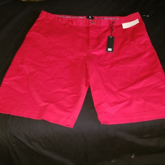 DC Men's shorts - Picture 2 of 4